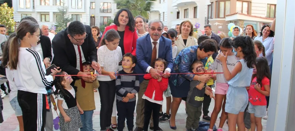 NEŞELi MiNiKLER  ANAOKULU AÇILDI