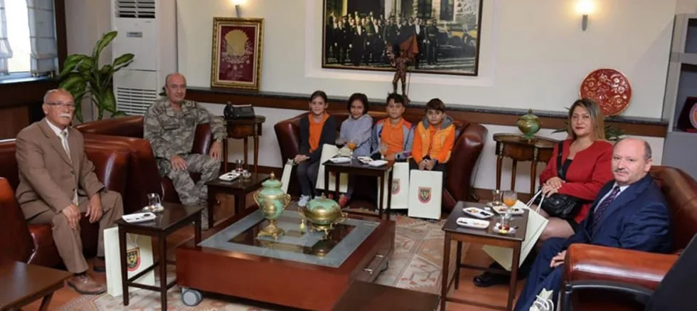 Öğrencilerden Aksakallı’ya Ziyaret