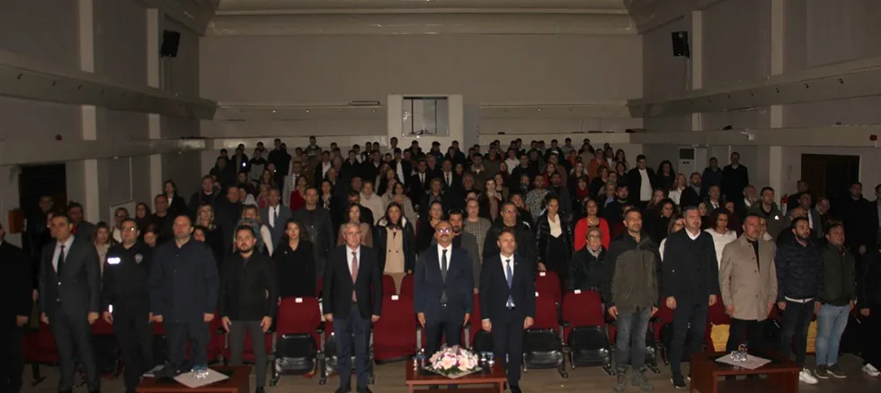 Öğretmenler Günü Düzenlenen Programla Kutlandı