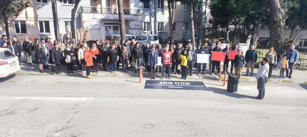 ‘Öğretmenler Ölüm Korkusuyla Değil, Güven İçinde Ders Anlatmalıdır’