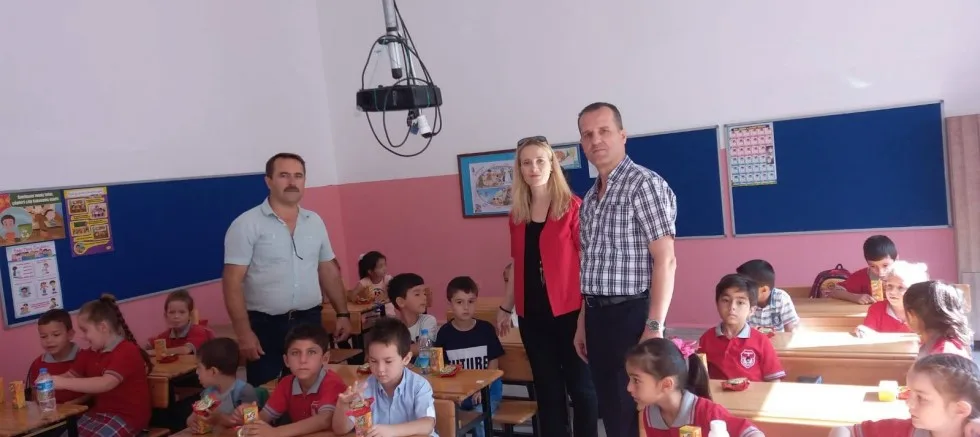 Okula Uyum Haftası’nda minikleri yalnız bırakmadılar