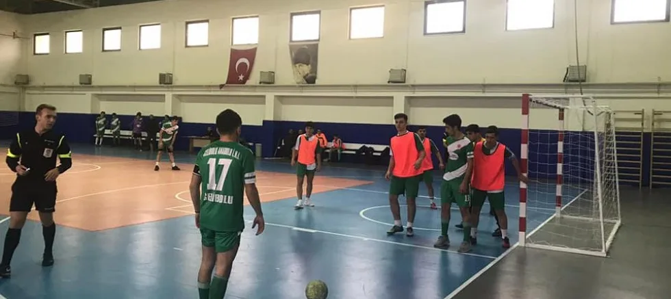 Okullar Arası Futsal Müsabakaları Yapıldı