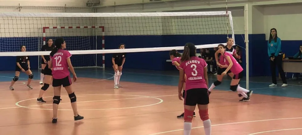 Okullar Arası Voleybol Müsabakaları Yapıldı