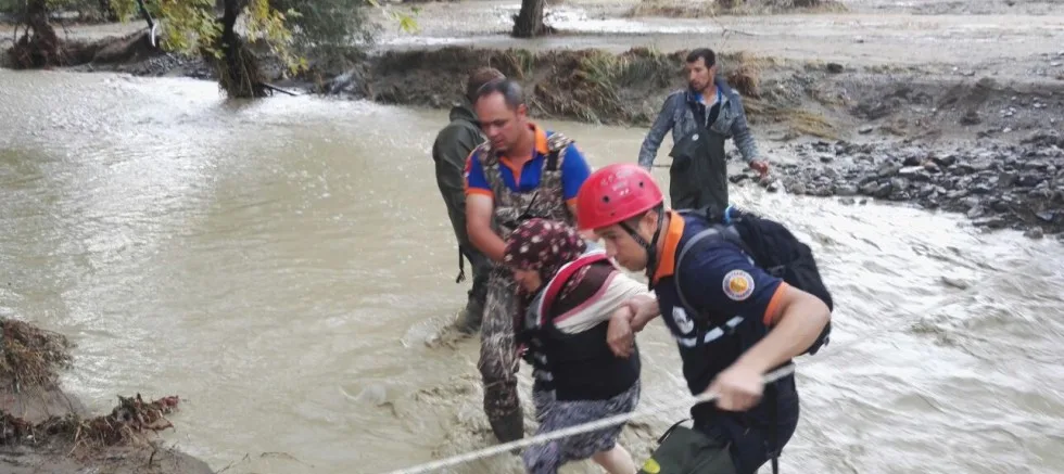 ÖZACAR’DAN GEÇMİŞ OLSUN MESAJI