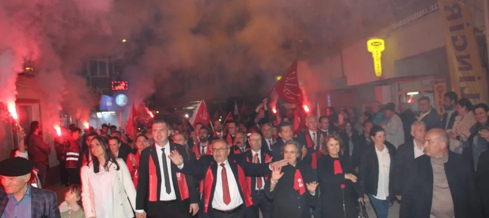 Özacar, Mitinglerini Fikirli Sinan’da Tamamladı
