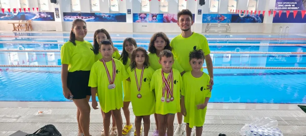 Poseidon Akademi’den Biga’daki Yarışlarda Madalya Yağmuru