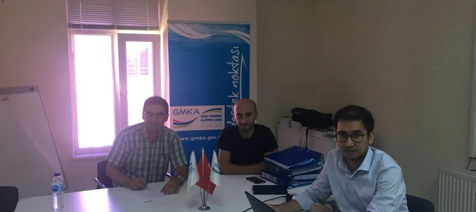 PROJE iMZALARI ATILDI