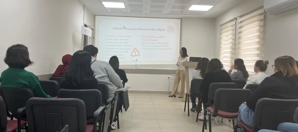 Sağlık Personeline Bağışıklama ve Hastalık Bildirimi Eğitimi