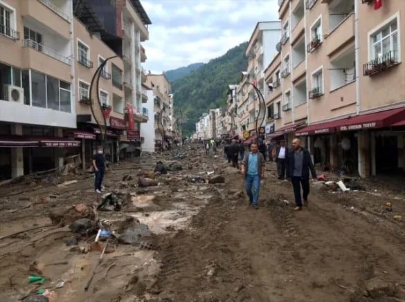 Siyasilerden Giresun’a Geçmiş Olsun Mesajı