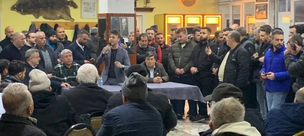 Soyuak, Gece Gündüz Vatandaşlarla Buluşuyor