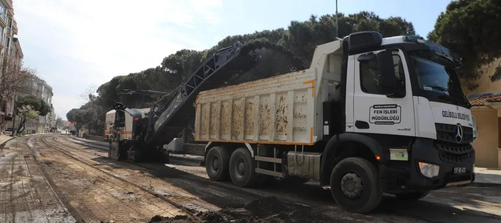 Tuğsavul Caddesi Asfalt Serimine Hazırlanıyor
