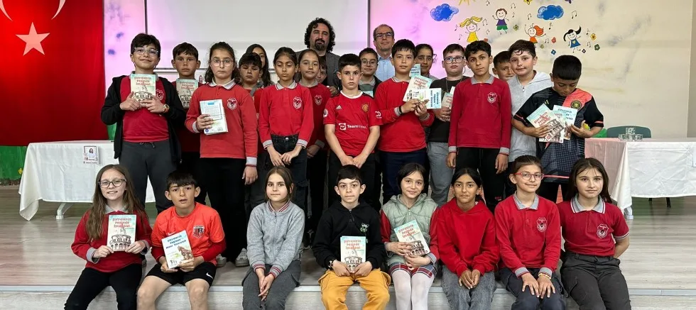 Ünlü Yazarlar Öğrencilerle Buluştu
