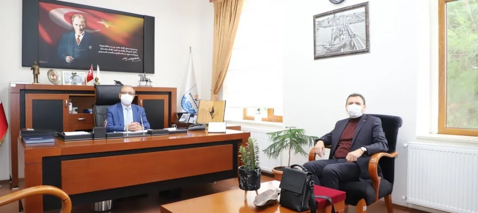 Üzmez’den Başkan Özacar’a Ziyaret