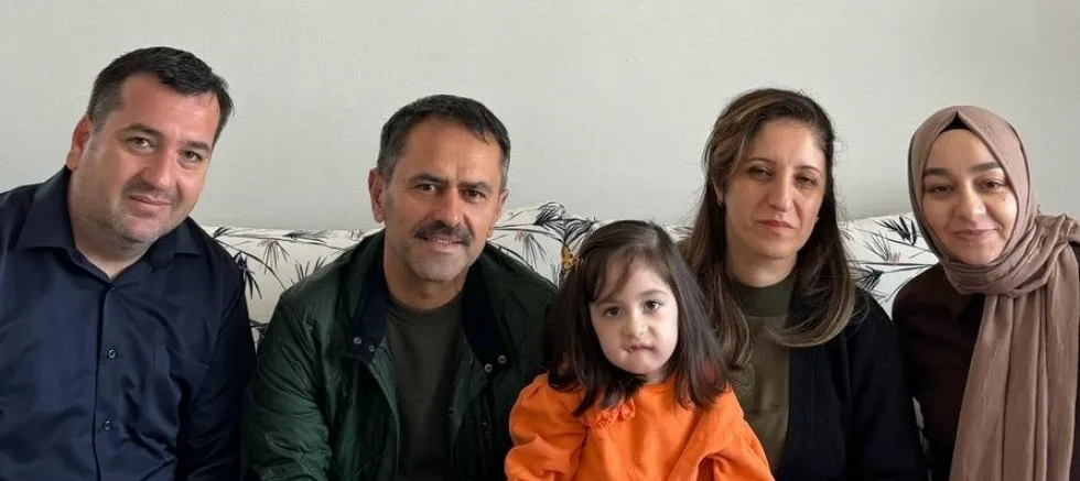 Vali Aktaş’tan Tedavisi Tamamlanan Merve’ye Ziyaret