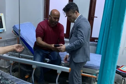 Yangından Etkilenen Vatandaşları Hastanede Ziyaret Etti