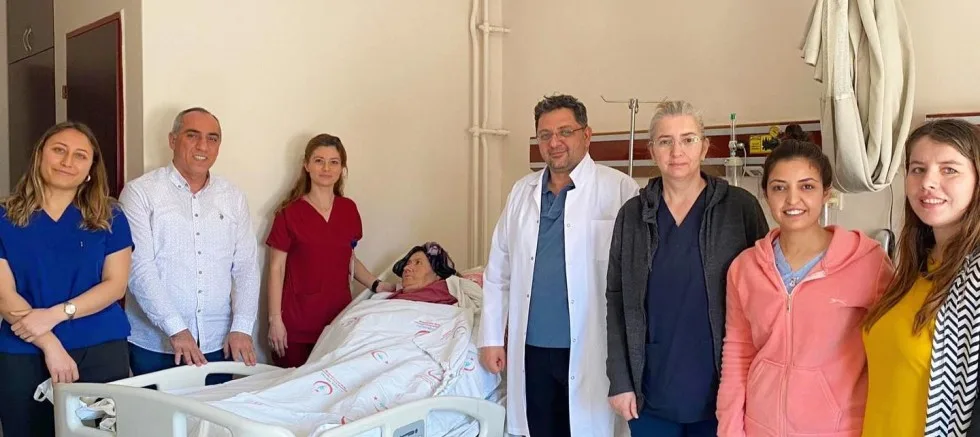 Yaşlılar Haftası Nedeniyle Yatan Hastalar Ziyaret Edildi